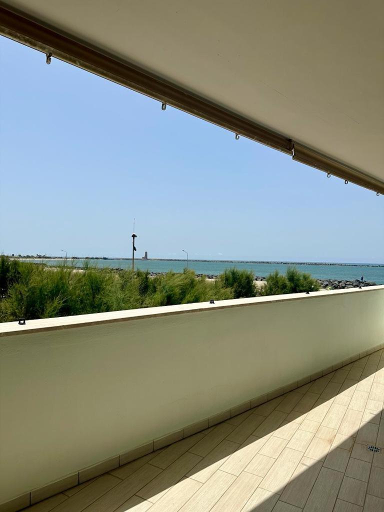 Sigis House - Independent Apartment Sea View Фьюмичино Экстерьер фото