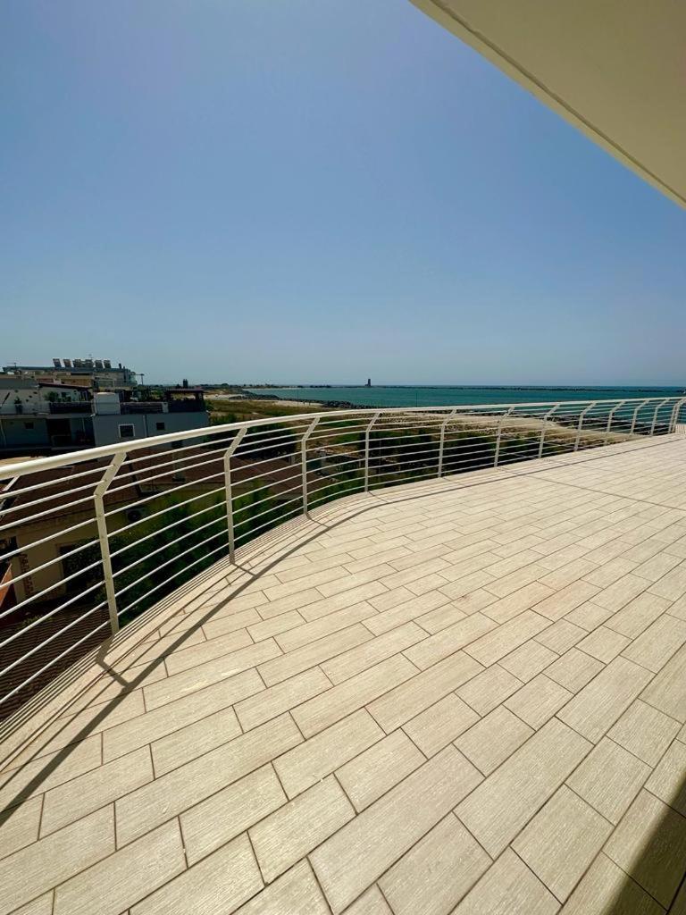 Sigis House - Independent Apartment Sea View Фьюмичино Экстерьер фото